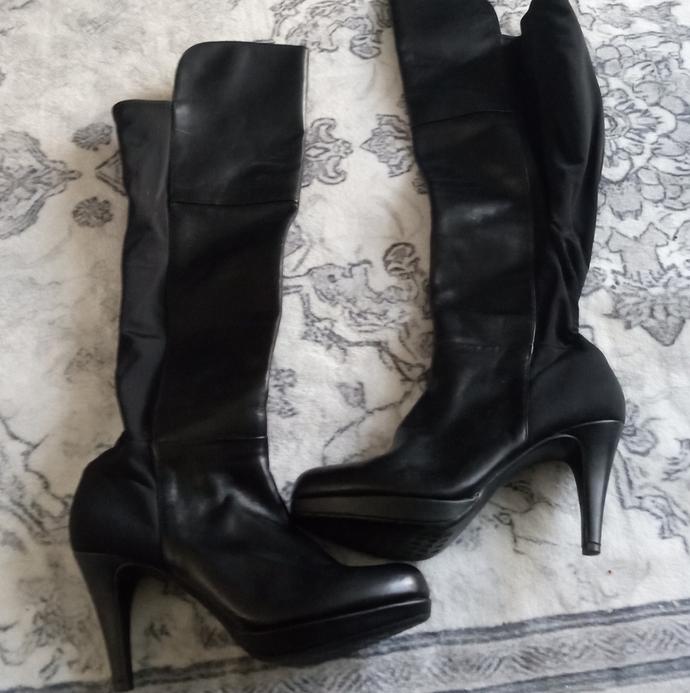 Adrienne Vittadini Black Heeled Boots